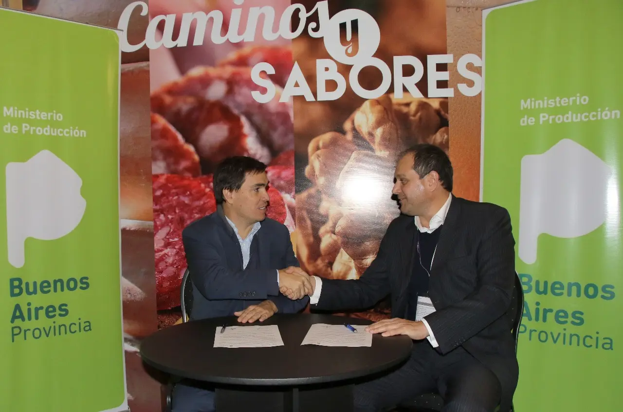 Ronda de Negocios de la feria "Caminos y Sabores" convocó a 50 expositores y 23 cadenas de supermercados