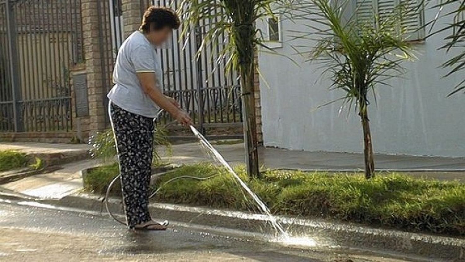Labraron las primeras 37 actas de infracción por derroche de agua