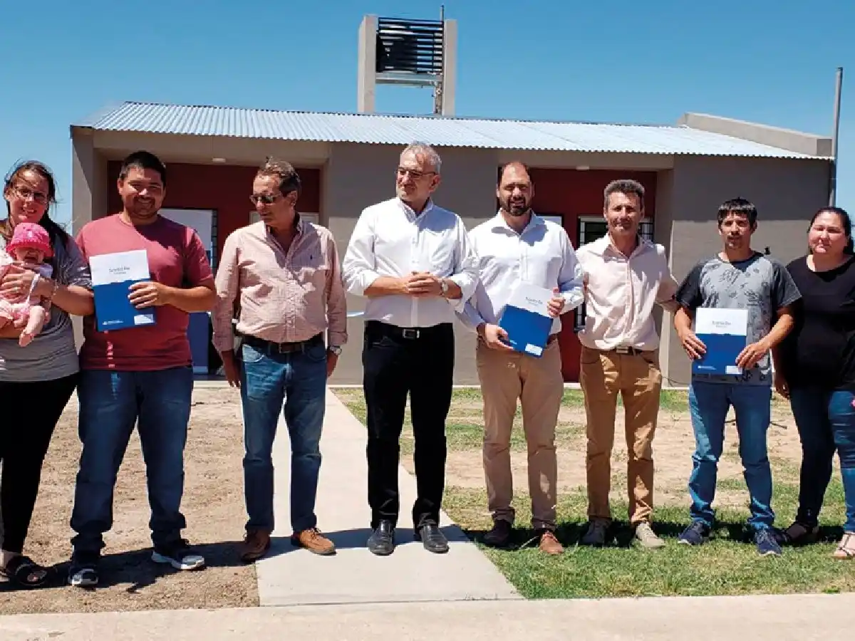 Avanza la construcción  y entrega de nuevas viviendas en Ramona  