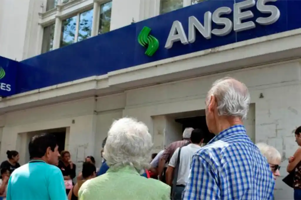 Anunciaron un nuevo bono para jubilados y pensionados