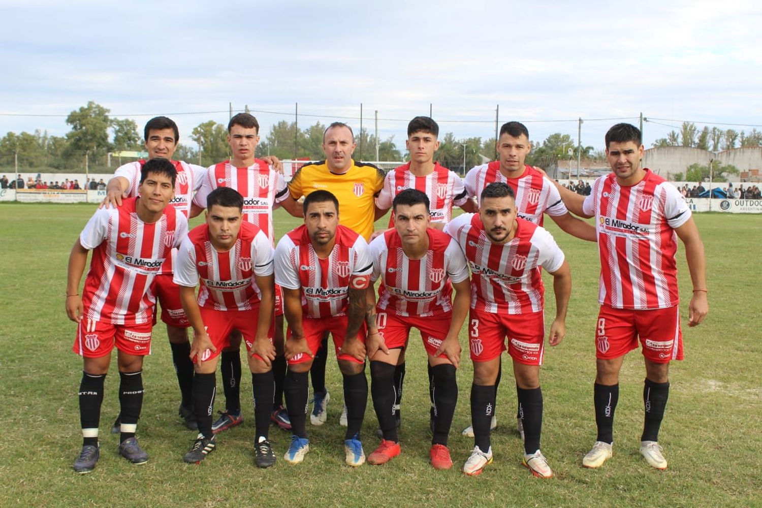 Practicamente el bicampeón de la Liga local  tiene el mismo plantel de la temporada pasada, sin embargo cayó sin atenuantes ante Libertad en el debut y hoy tratará de reivindicarse ante Urquiza en el "Pocha" Badaracco.