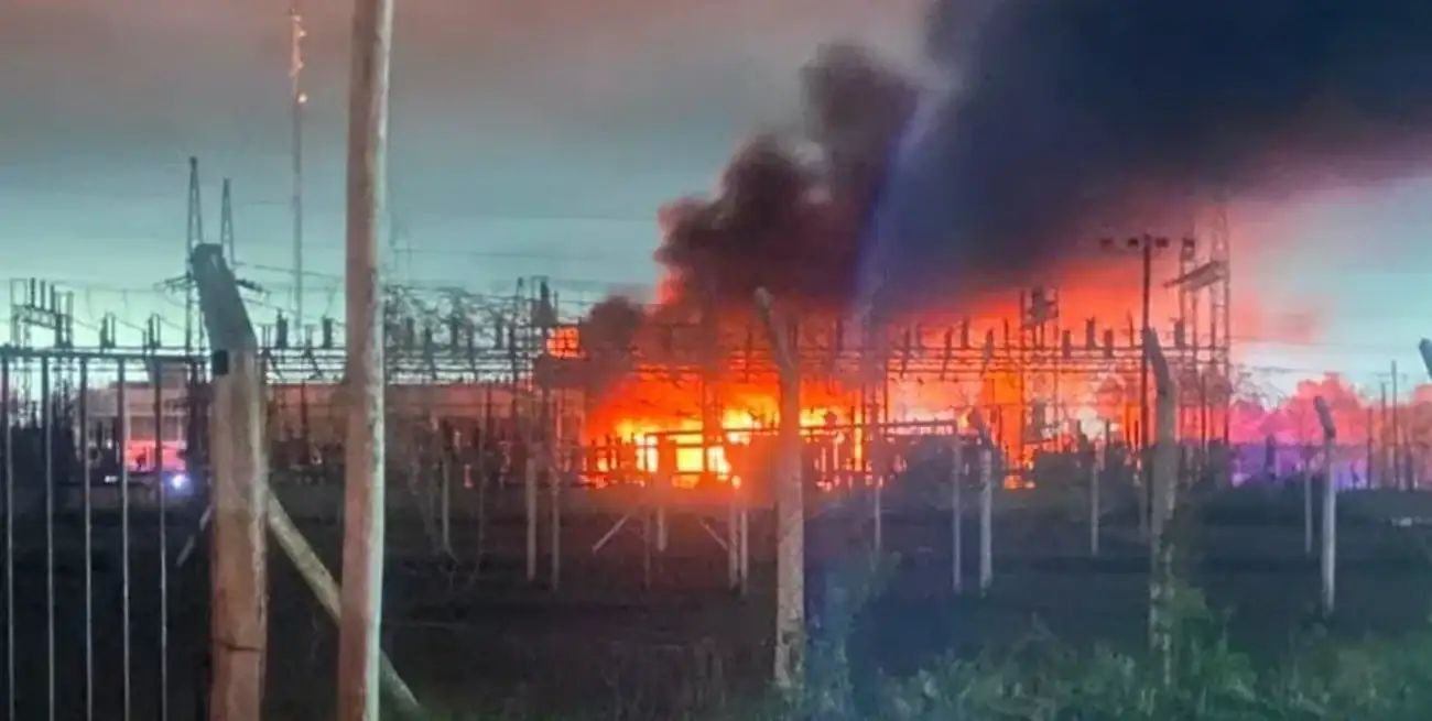 Apagón en La Plata por el incendio de una central eléctrica.