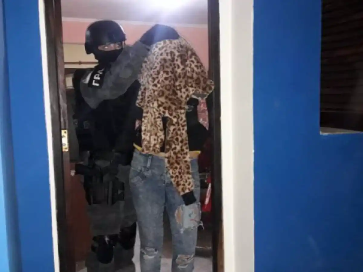 Un perro de la FPA encontró droga en una caja de pañales