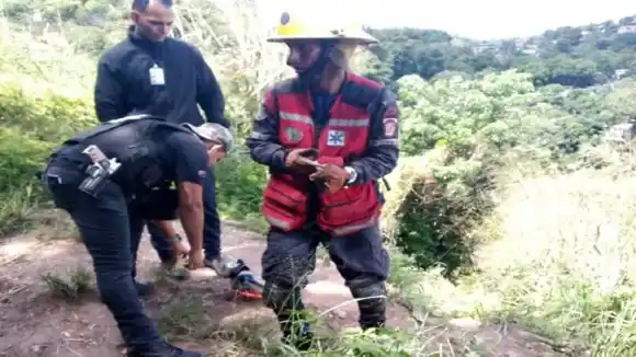 Bomberos ubican restos de un cuerpo humano en los Valles del Tuy