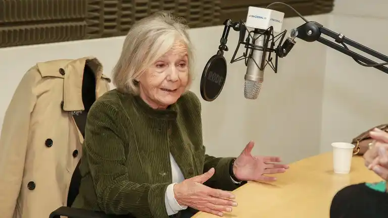 Beatriz Sarlo habló tras su declaración ante la Justicia: "No debí decir 'por debajo de la mesa'"