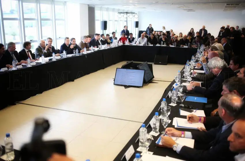Puerto: empresarios esperarán respuestas del Gobierno en 60 o 90 días