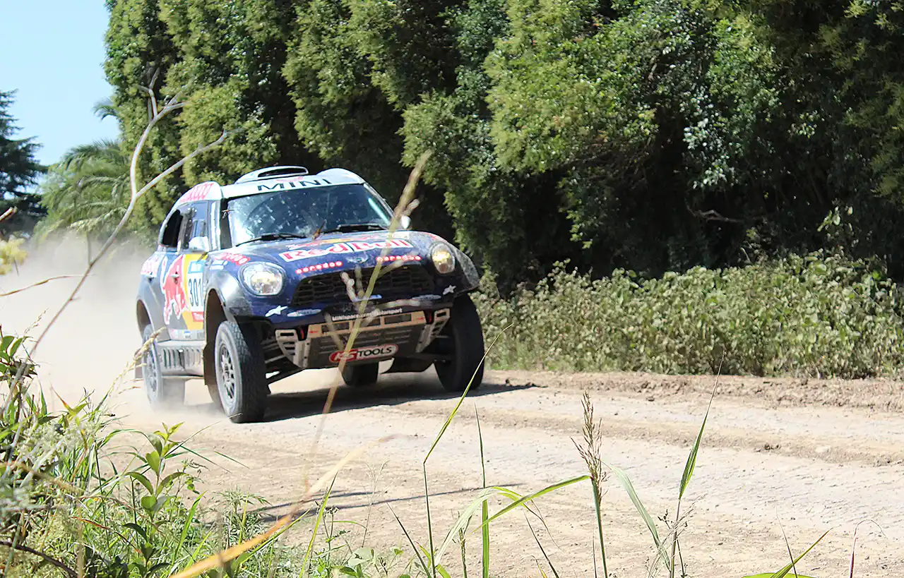 Dakar 2015: Ganó Al Attiyah en autos y Mardeev en camiones