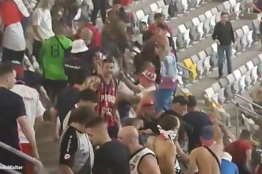 Represión a hinchas de San Lorenzo