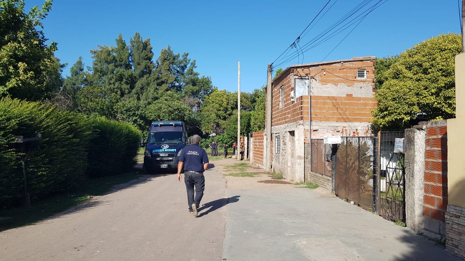 La Policía Científica entregó diversos elementos que son peritados.