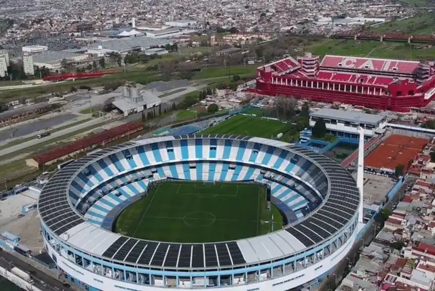 Racing recibe a Independiente en el Cilindro desde las 15.15.