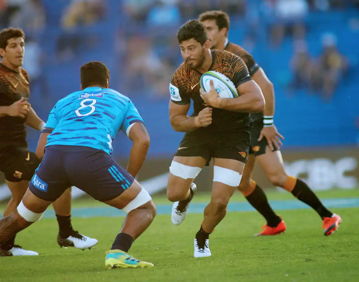 Jaguares sufrió hasta el final, pero venció a Blues