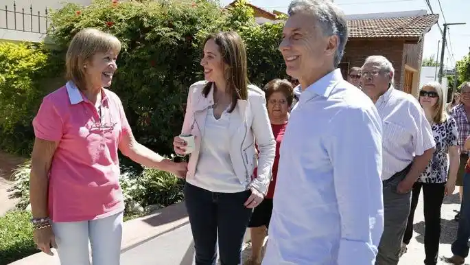 En un nuevo timbreo, Macri y Vidal recorrieron Suipacha
