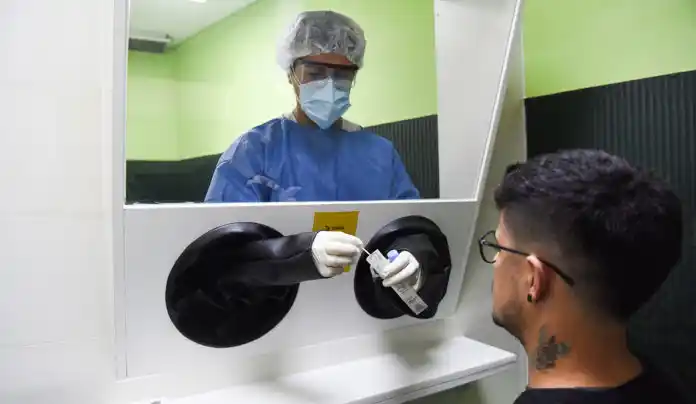 Coronavirus en Argentina: 9.000 nuevos casos y otras 310 muertes