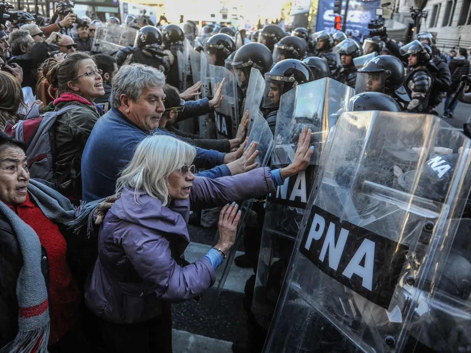 Se espera una jornada caliente en el centro porteño.