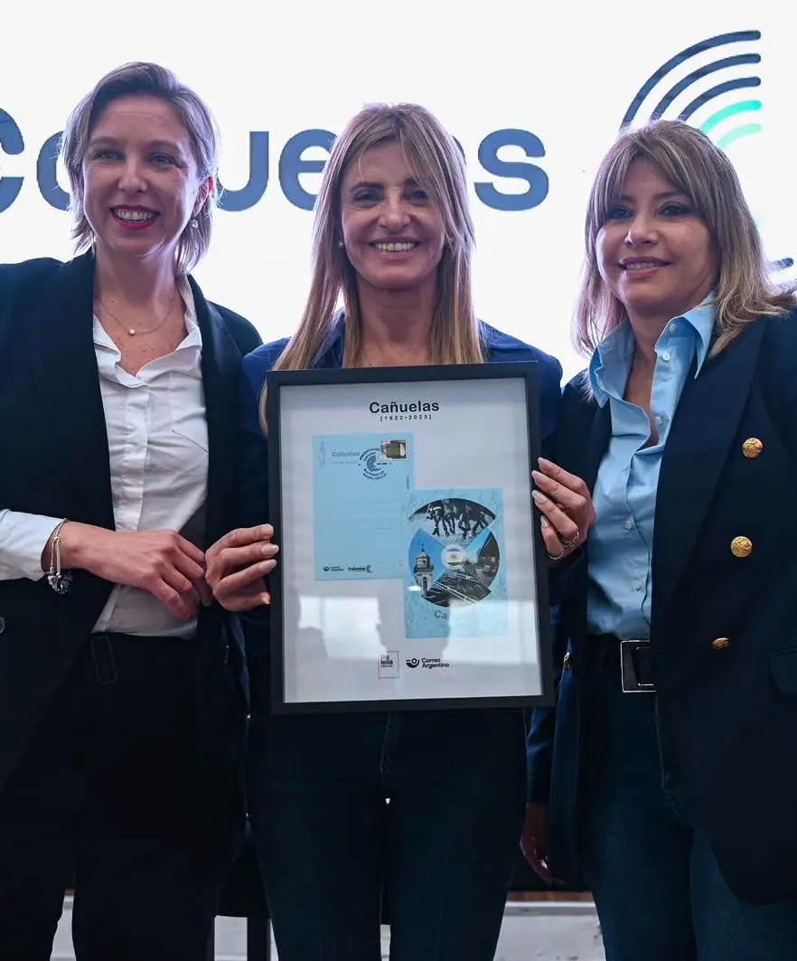 Marisa Fassi presentó el Sello Postal "Cañuelas 1822-2023".