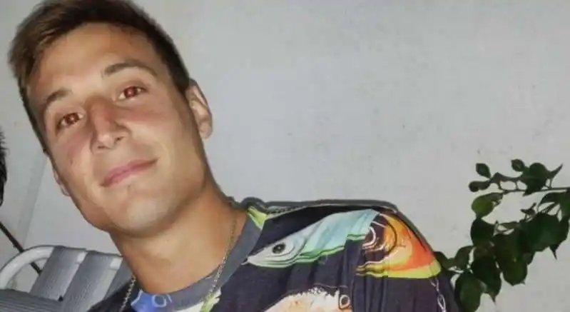 Un argentino murió atropellado en EE.UU. en medio de una pelea