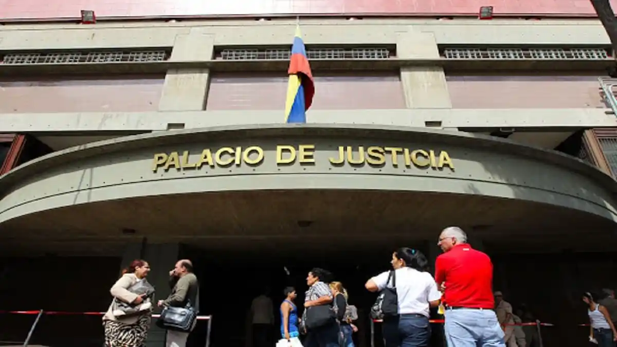 CONDENAN A HERMANOS ABERRADOS por abusar de una pequeña de 10 años: uno de ellos es el padrastro