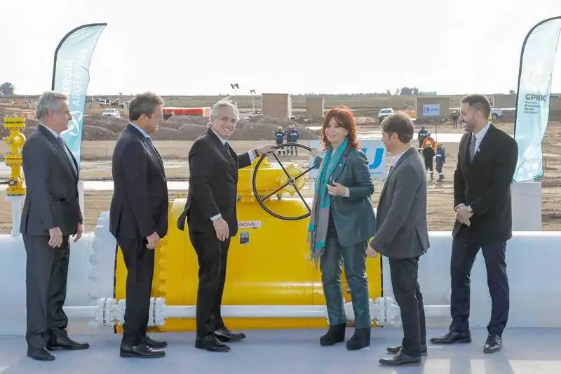 El Gobierno nacional inauguró el gasoducto 
Néstor Kirchner con llamado a la unidad