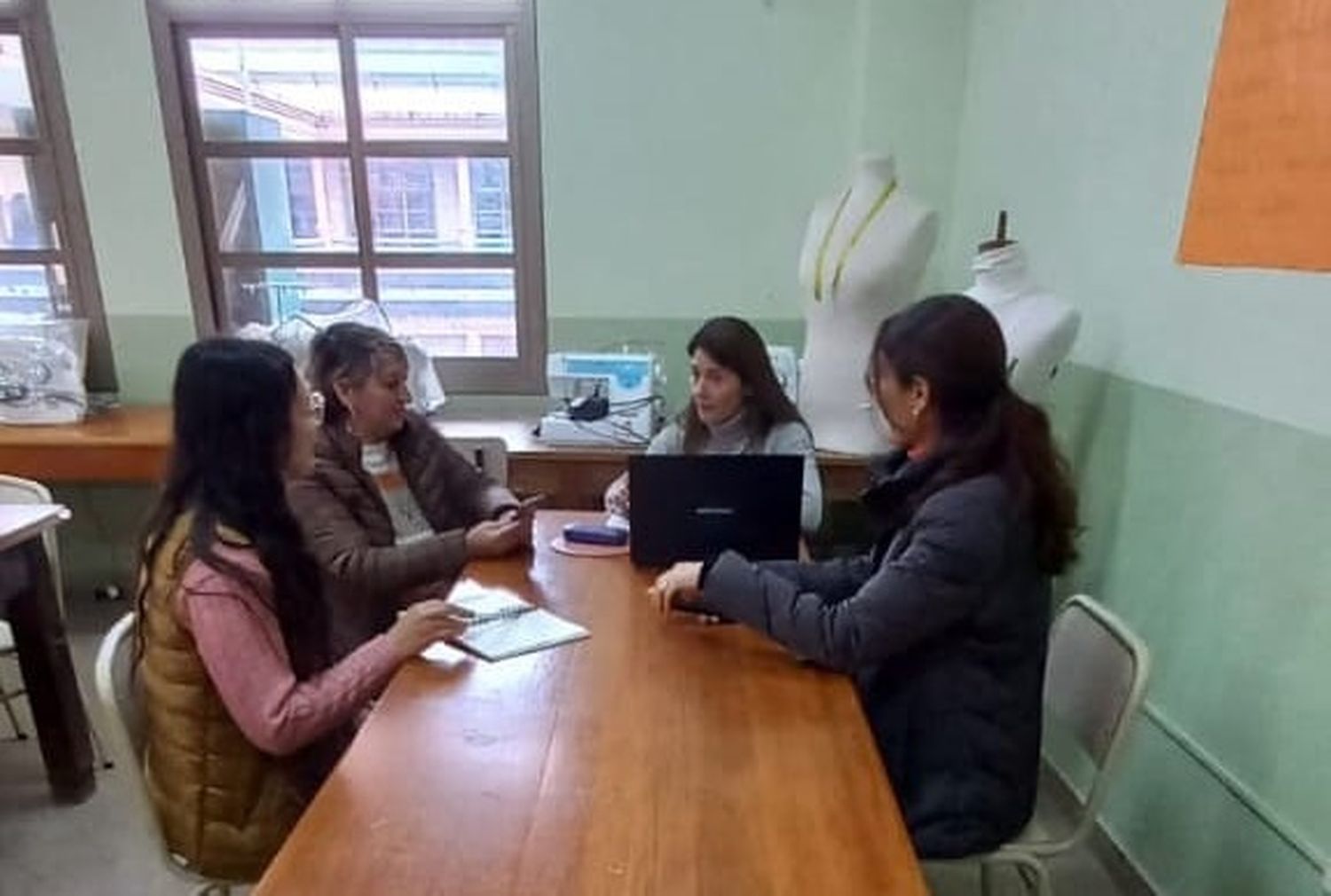 Realizan un plan de acción para el desarrollo productivo del sector textil de Gualeguaychú