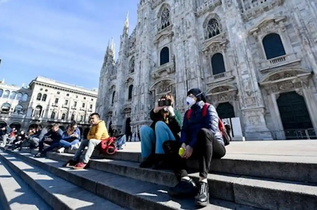 Italia a los jóvenes: “Tengan cuidado, son el principal vehículo de contagio”