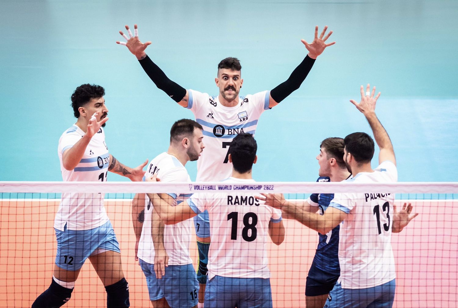 Argentina va por un lugar en semifinales ante Brasil