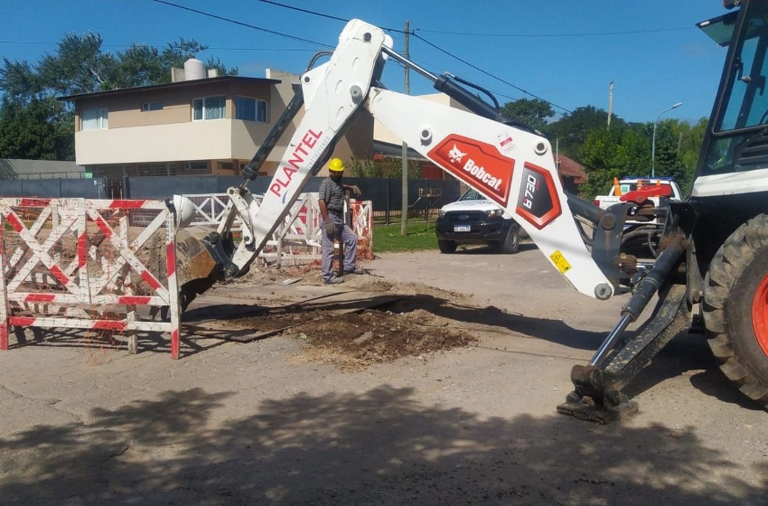 Una grúa impactó contra un trabajador: lo internaron en observación