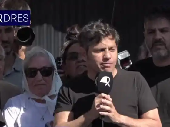 Acto propio de Axel Kicillof en Asociación Madres de Plaza de Mayo.