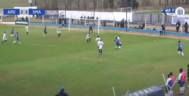 Con un increíble penal en contra sobre el final, Santamarina se quedó sin nada
