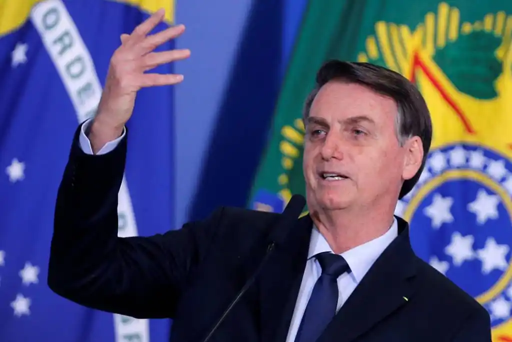 Bolsonaro descartó que vaya a privatizar dos bancos estatales
