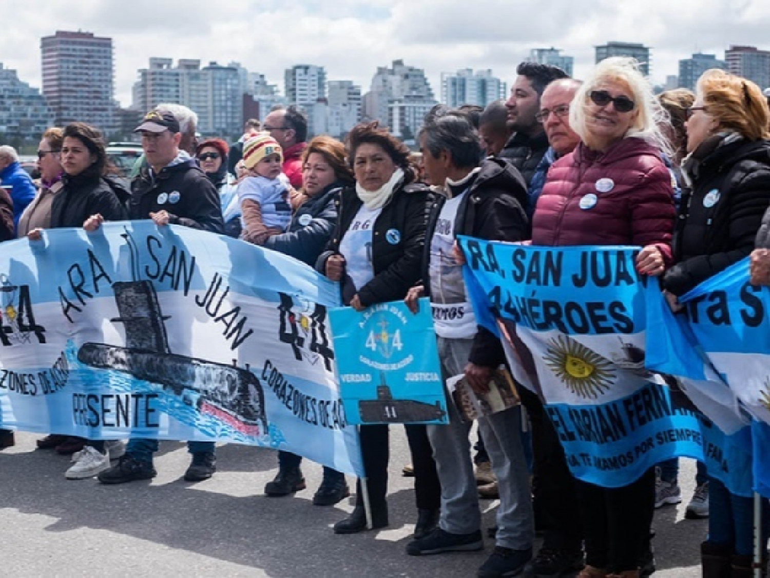 Familiares de los fallecidos en el ARA San Juan piden que Macri no pueda viajar a Uruguay
