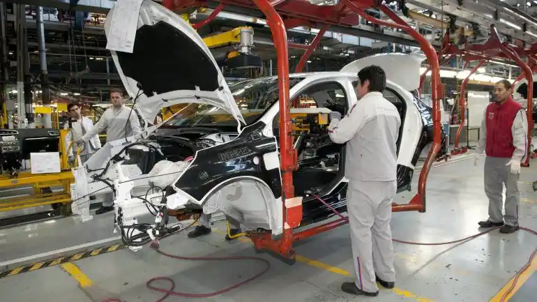 Cayó la producción de autos pero subieron las ventas