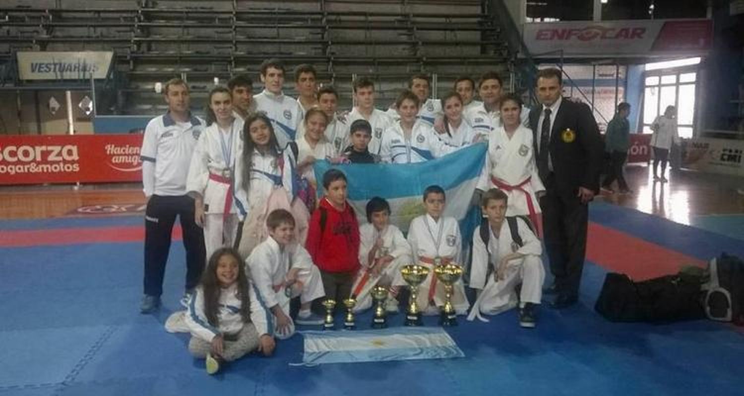 Medallas para la ASK en los Panamericanos de Córdoba