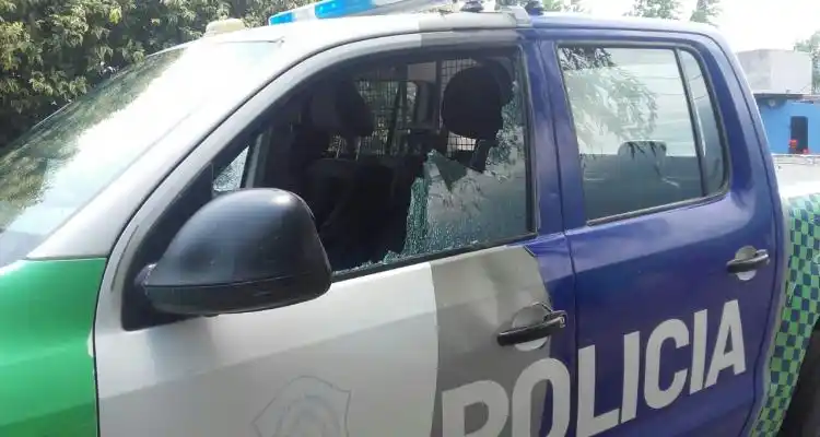 Joven con un bebé quiso usurpar una casa y policía logró desocuparla