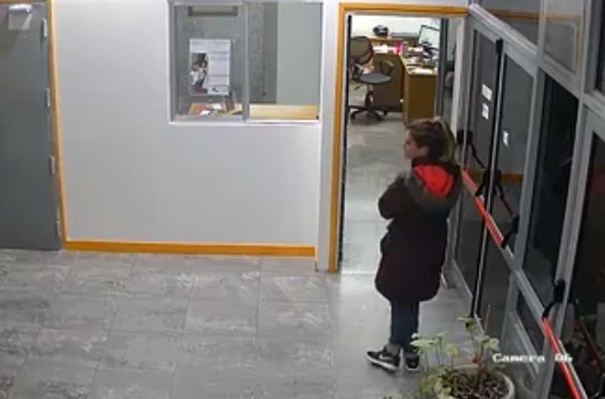 Denuncian que robó en la Sociedad Italiana y la "escrachan" en redes