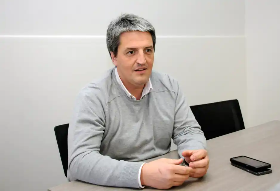 "Si no se puede presentar proyectos porque el bloque no está de acuerdo no es democrático"