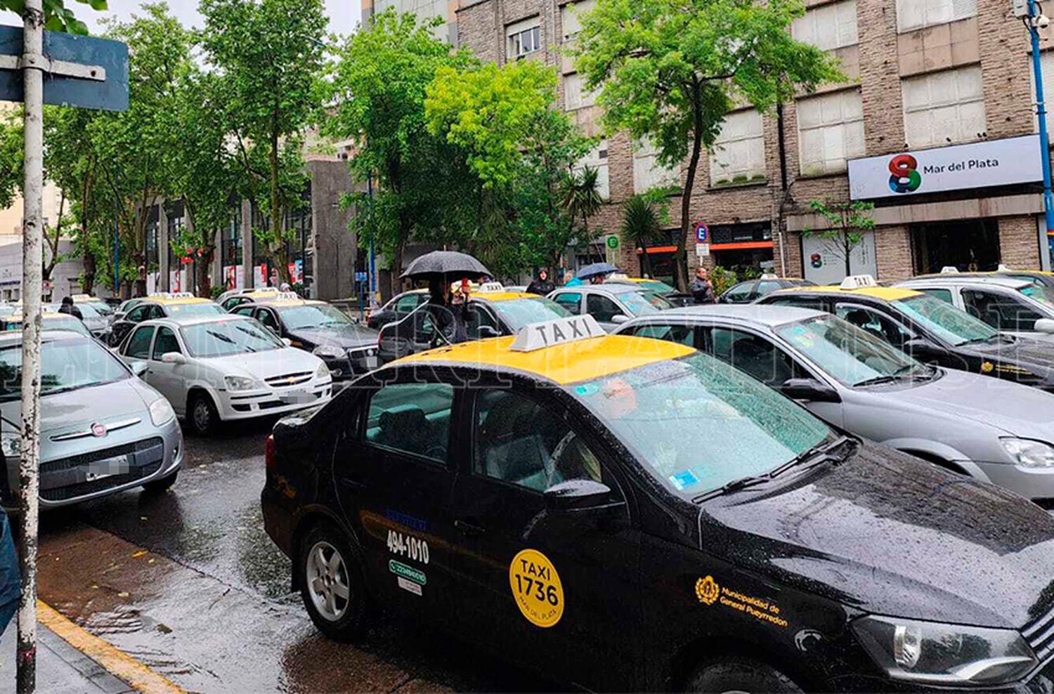 Taxis y remises elevaron un pedido de incremento del 30%