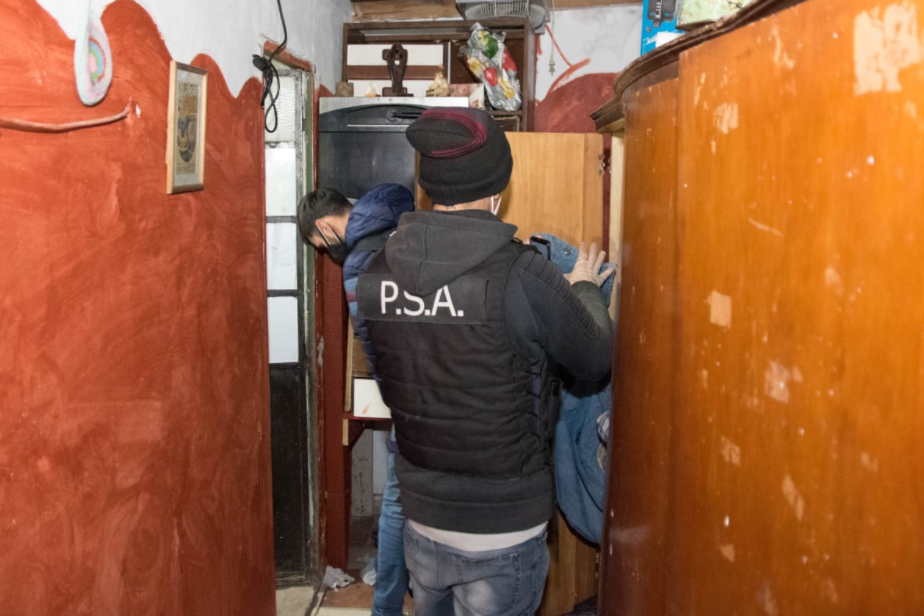 PSA desarticuló una banda que vendía droga al menudeo en el AMBA: Trece detenidos