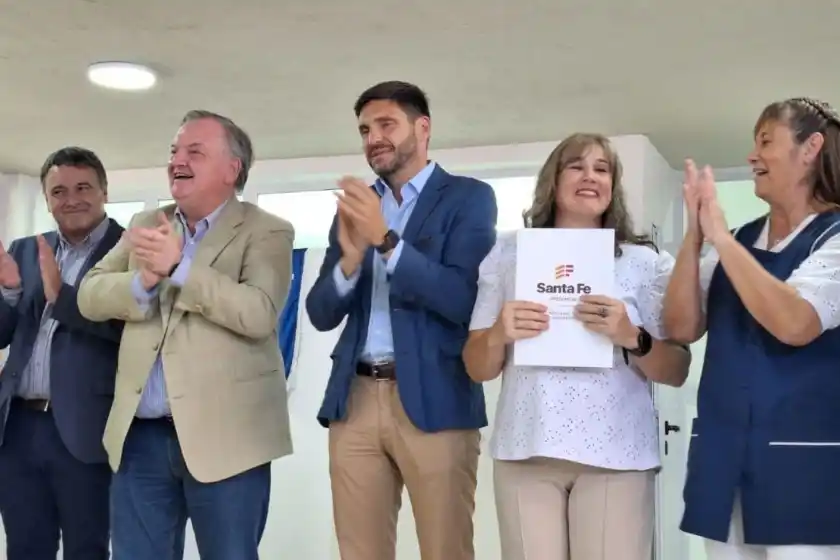 Pullaro y el senador Michlig inauguraron el nuevo edificio del “Jardín N° 40 Mariano Moreno” de San Cristóbal