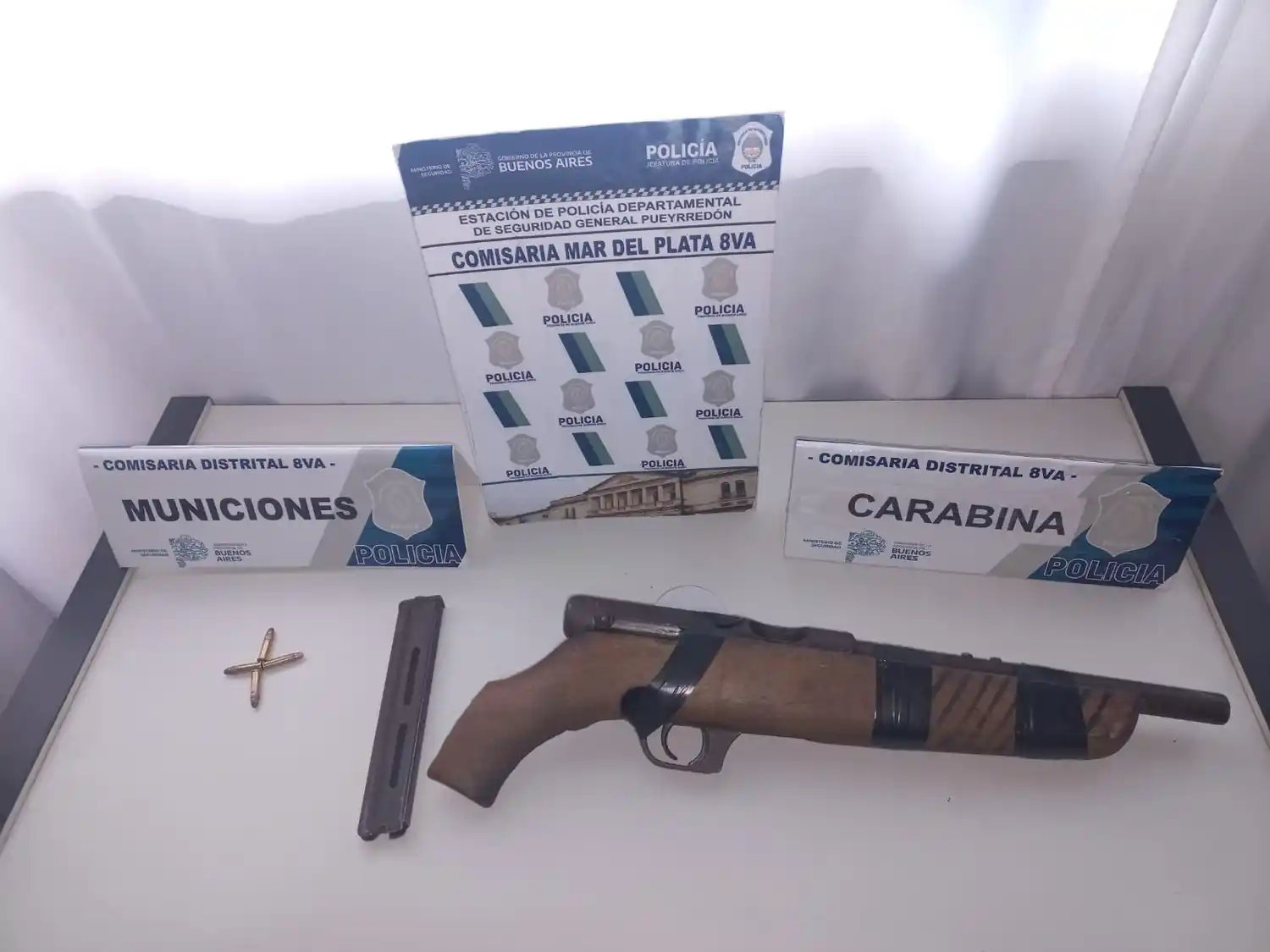 El arma tenía un proyectil en su recámara.