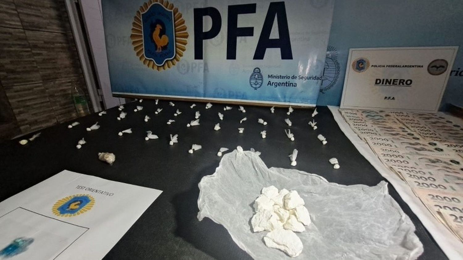 Detuvieron a cinco personas en Villa Gobernador Gálvez por venta de drogas