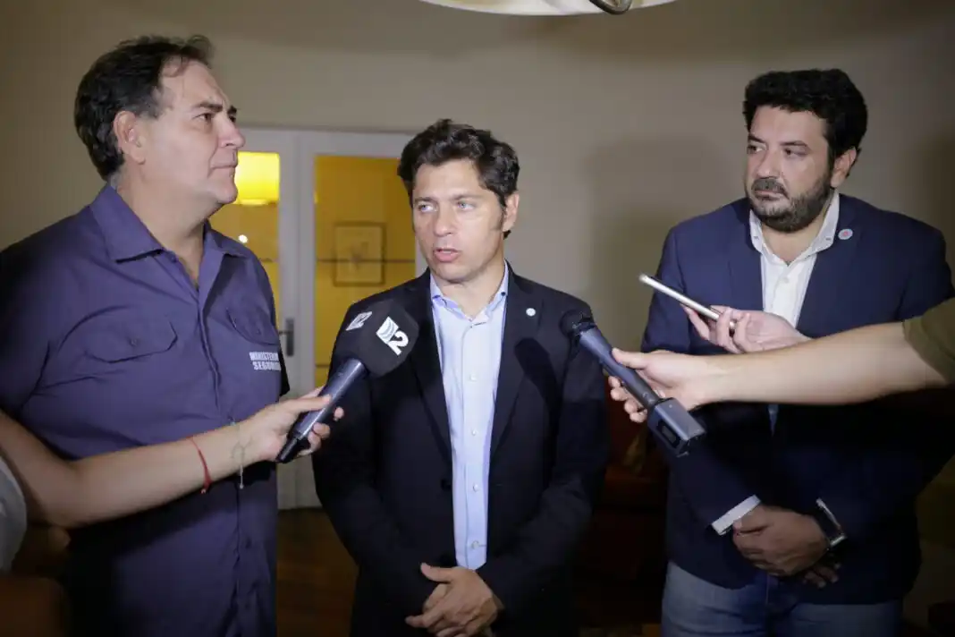 Kicillof en Mar del Plata junto a los ministros de Seguridad y Justicia de la Provincia.