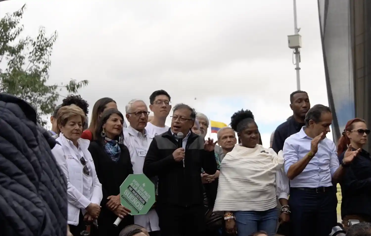 Centrales obreras anuncian paro en Colombia por hundimiento de la consulta laboral de Petro