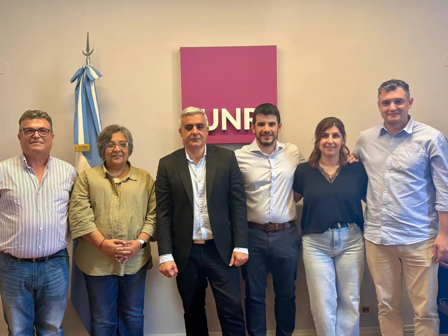 El anuncio se concretó tras un encuentro en Rosario entre el intendente Leonel Chiarella; el rector de la UNR, Franco Bartolacci; el decano de Ciencias Agrarias, Pablo Palazzesi; el vicedecano, Santiago Dearma. Foto: MVT