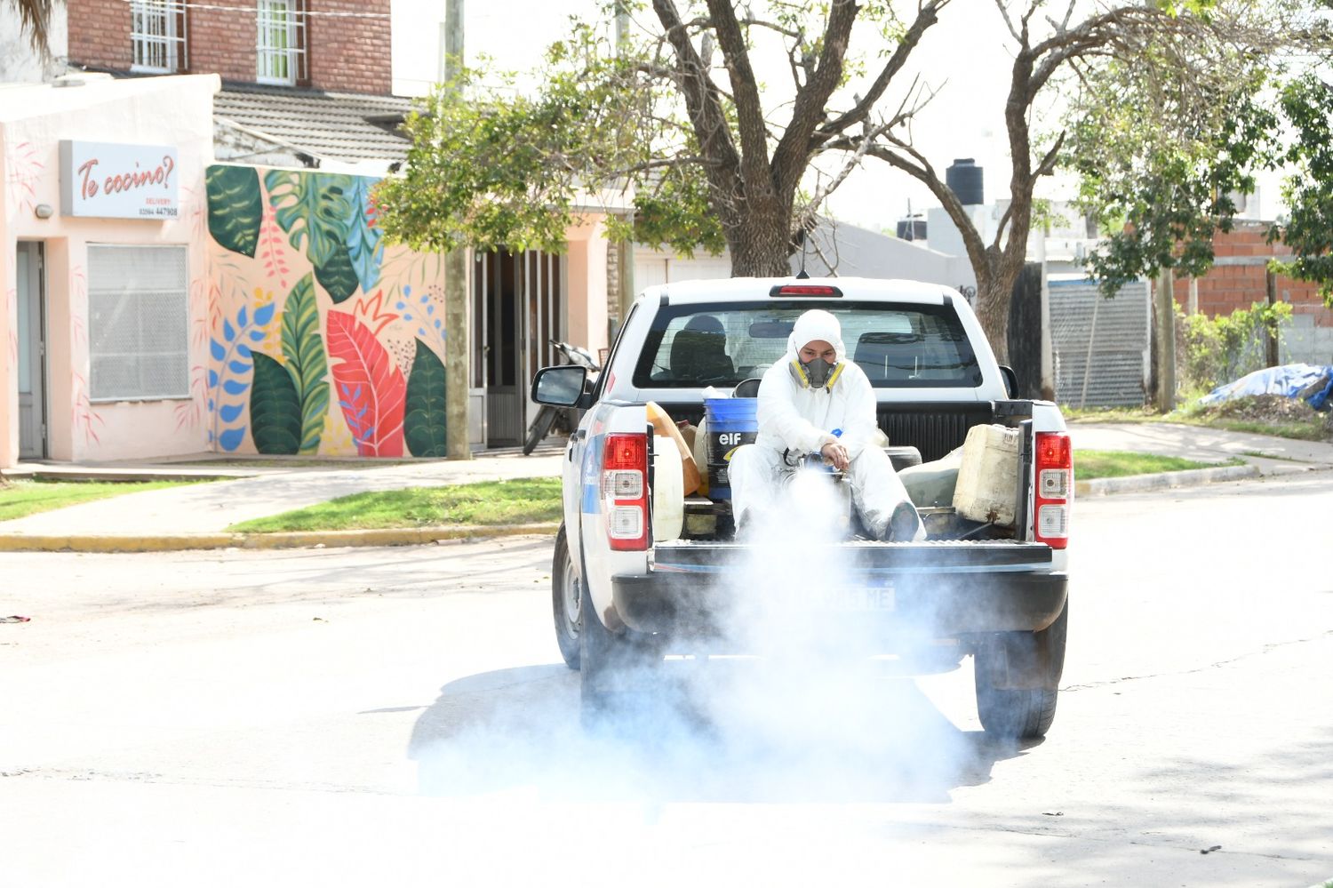 Continúan las acciones de fumigación espacial para el control del dengue