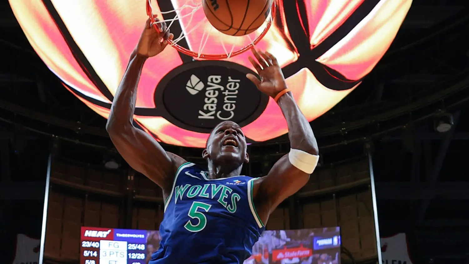 Anthony Edwards hace historia en el inicio de temporada de la NBA