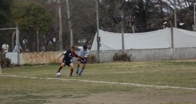 San Martín y Atlético se afianzan en la punta
