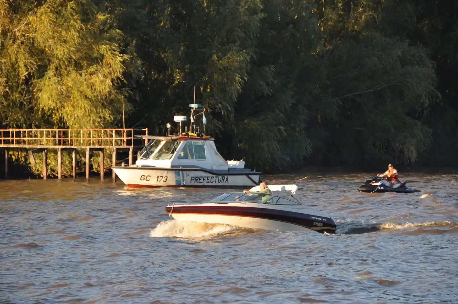 Prefectura difundió una serie de recomendaciones de seguridad para navegar