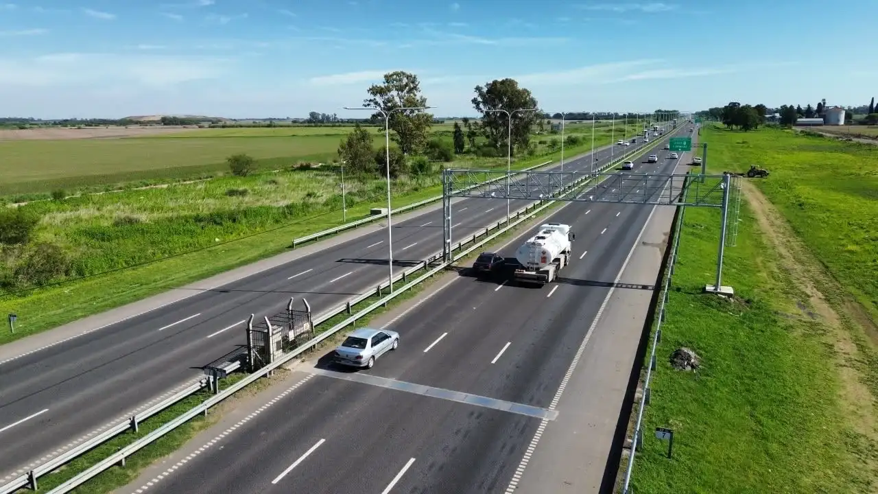 Instalaron balanzas dinámicas para multar camiones en la Autopista Rosario-Santa Fe - 4