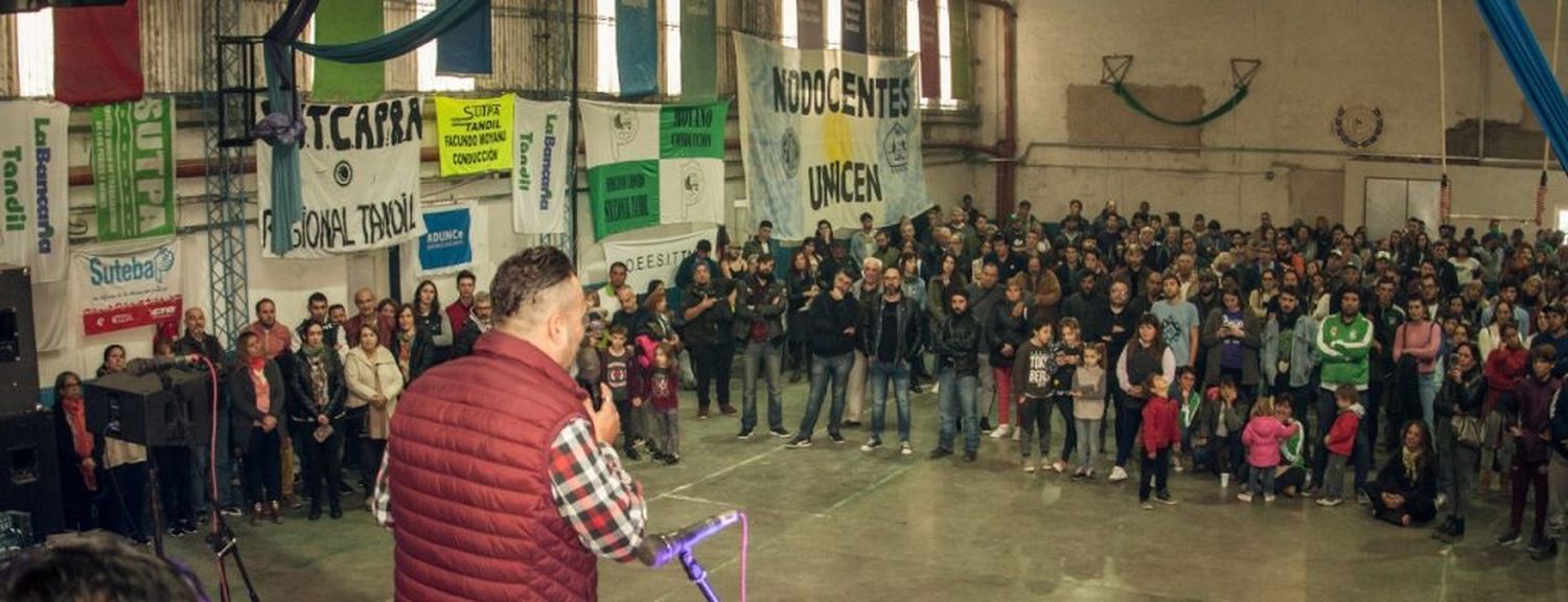 Gremios reunieron a más de 500 personas para festejar el día de los trabajadores