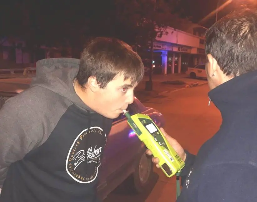 Secuestraron 20 autos  y 15 motos en operativos de tránsito en la madrugada